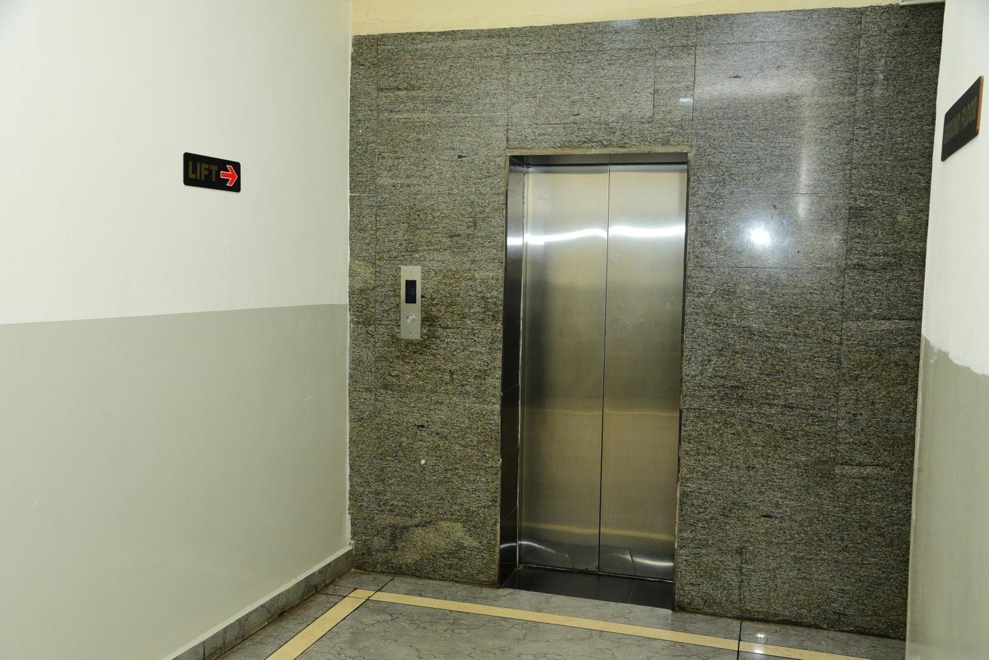 Hotel Sri Sai Residency Tumkur Esterno foto