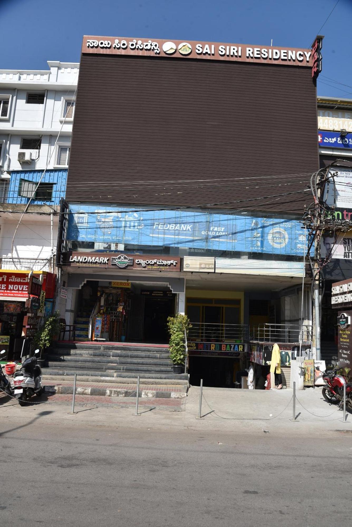 Hotel Sri Sai Residency Tumkur Esterno foto